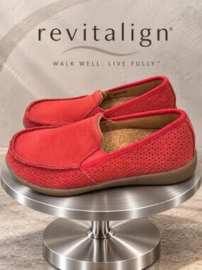 Revitalign Promenade Red Plum Suede Orthotic Slip-On Loafers 8.5D Wide
